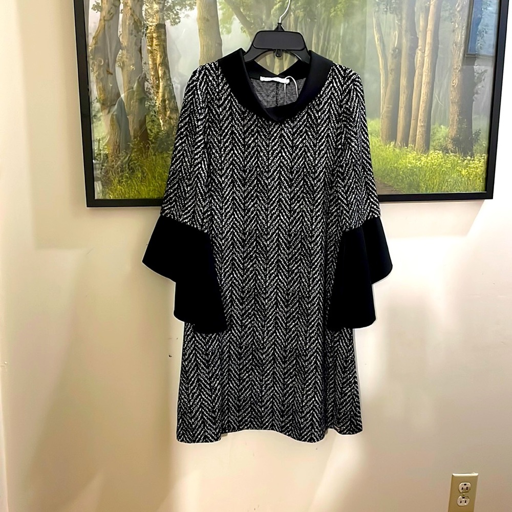 Rinascimento. Beautiful dress! Worn once for 3 hours. Like new.